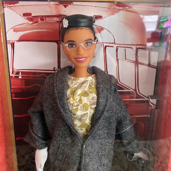 Barbie Rosa Parks - Picture 2 of 4
